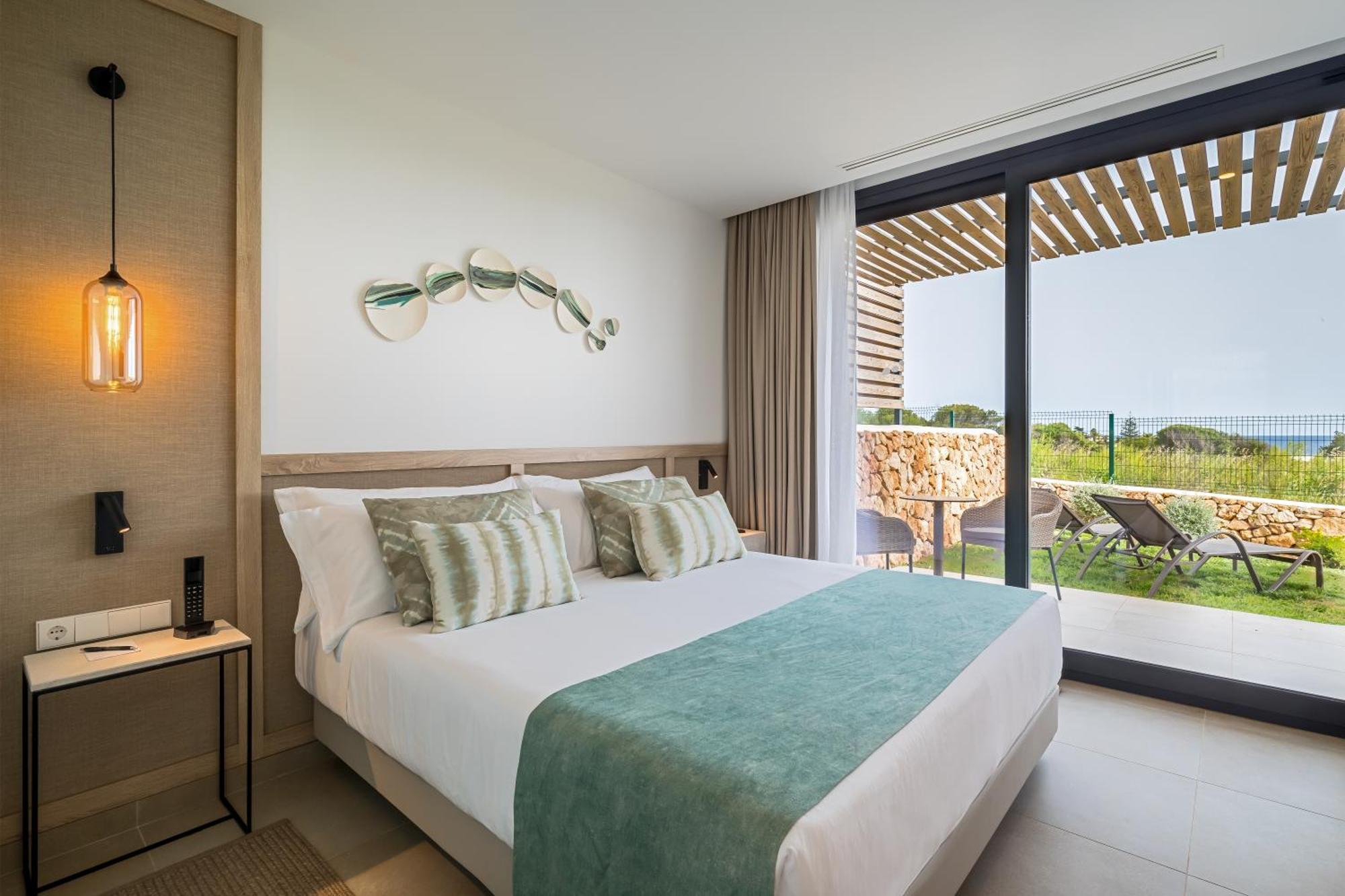 Barcelo Nura Hotel Sant Lluis Exterior photo