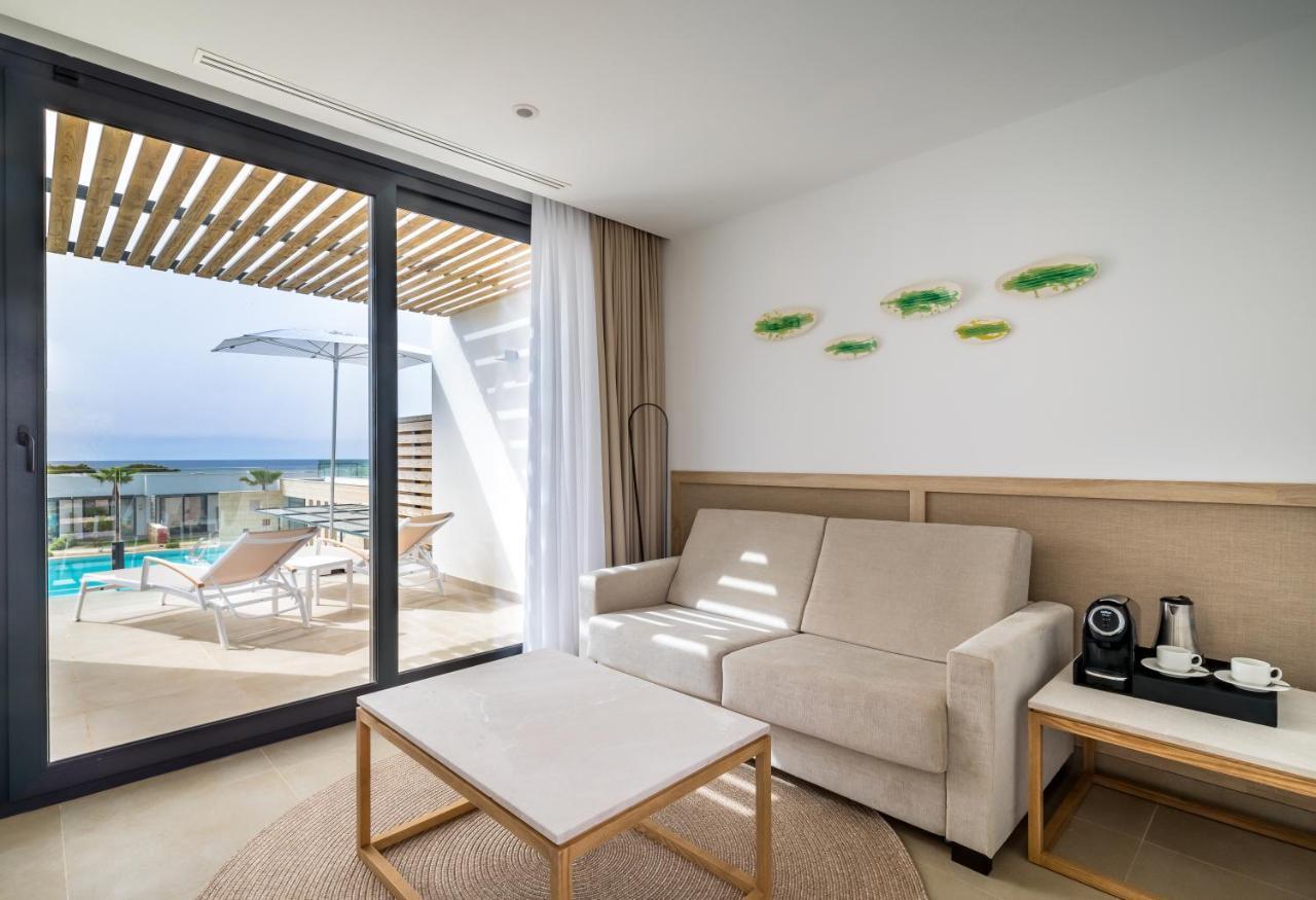 Barcelo Nura Hotel Sant Lluis Exterior photo