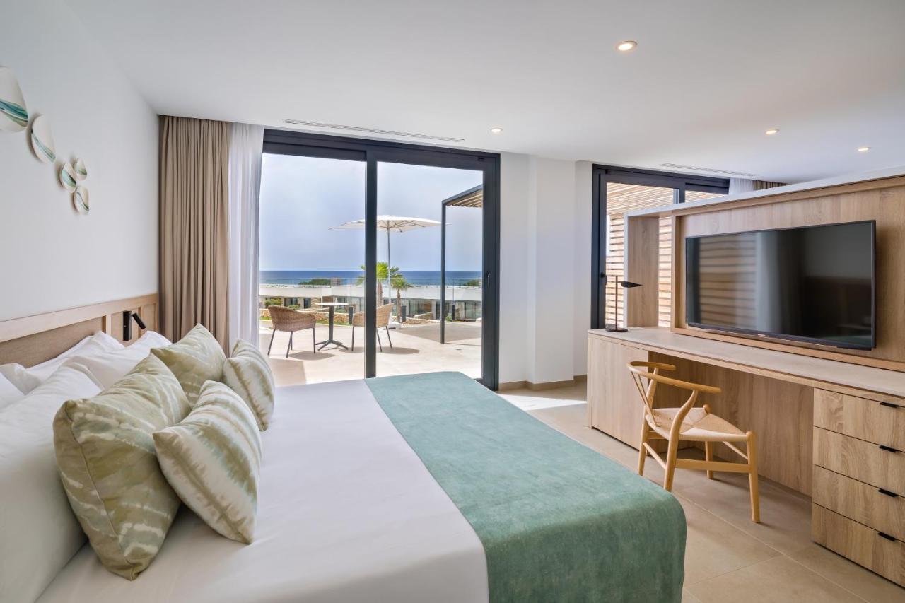 Barcelo Nura Hotel Sant Lluis Exterior photo