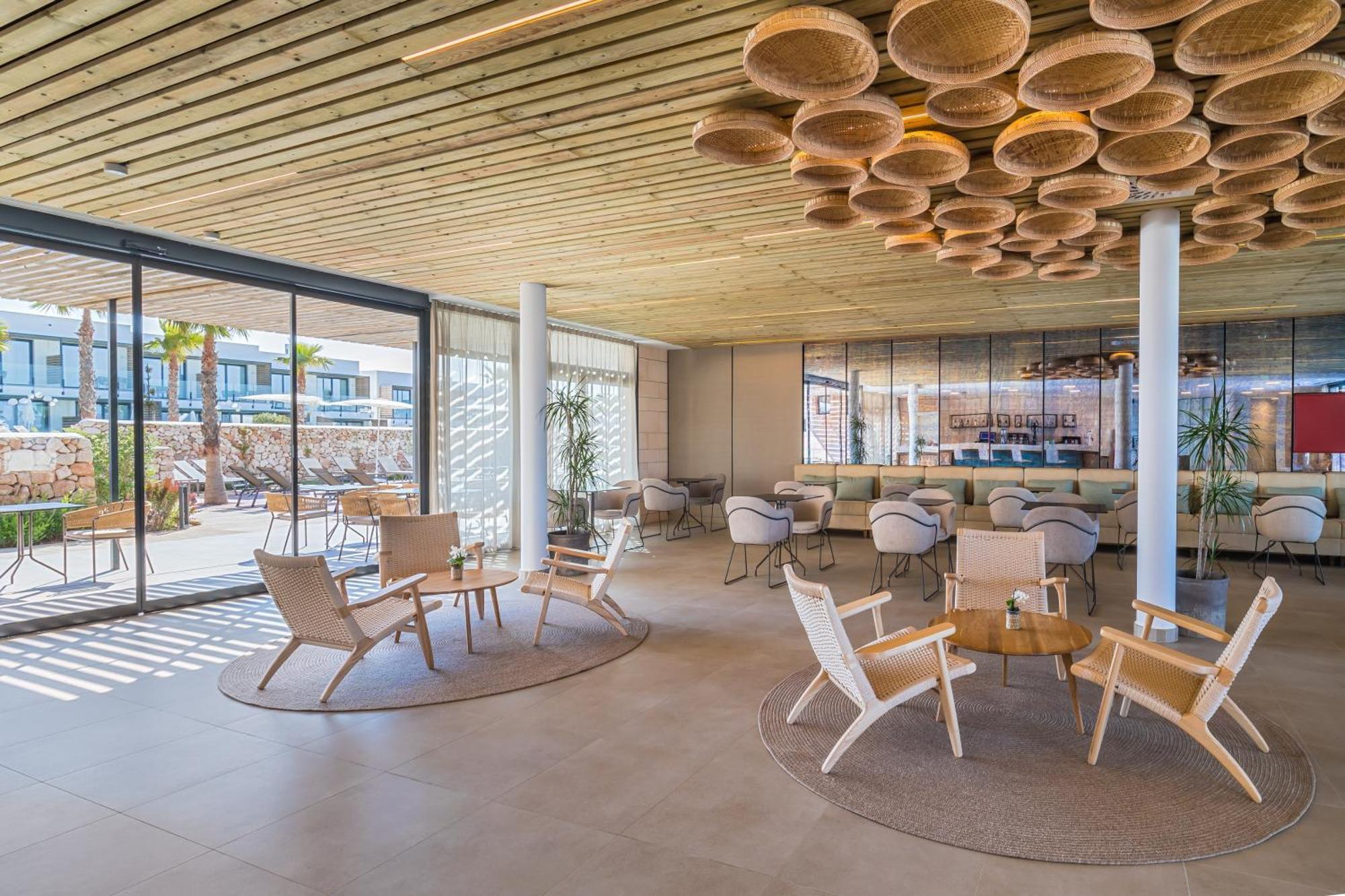 Barcelo Nura Hotel Sant Lluis Exterior photo
