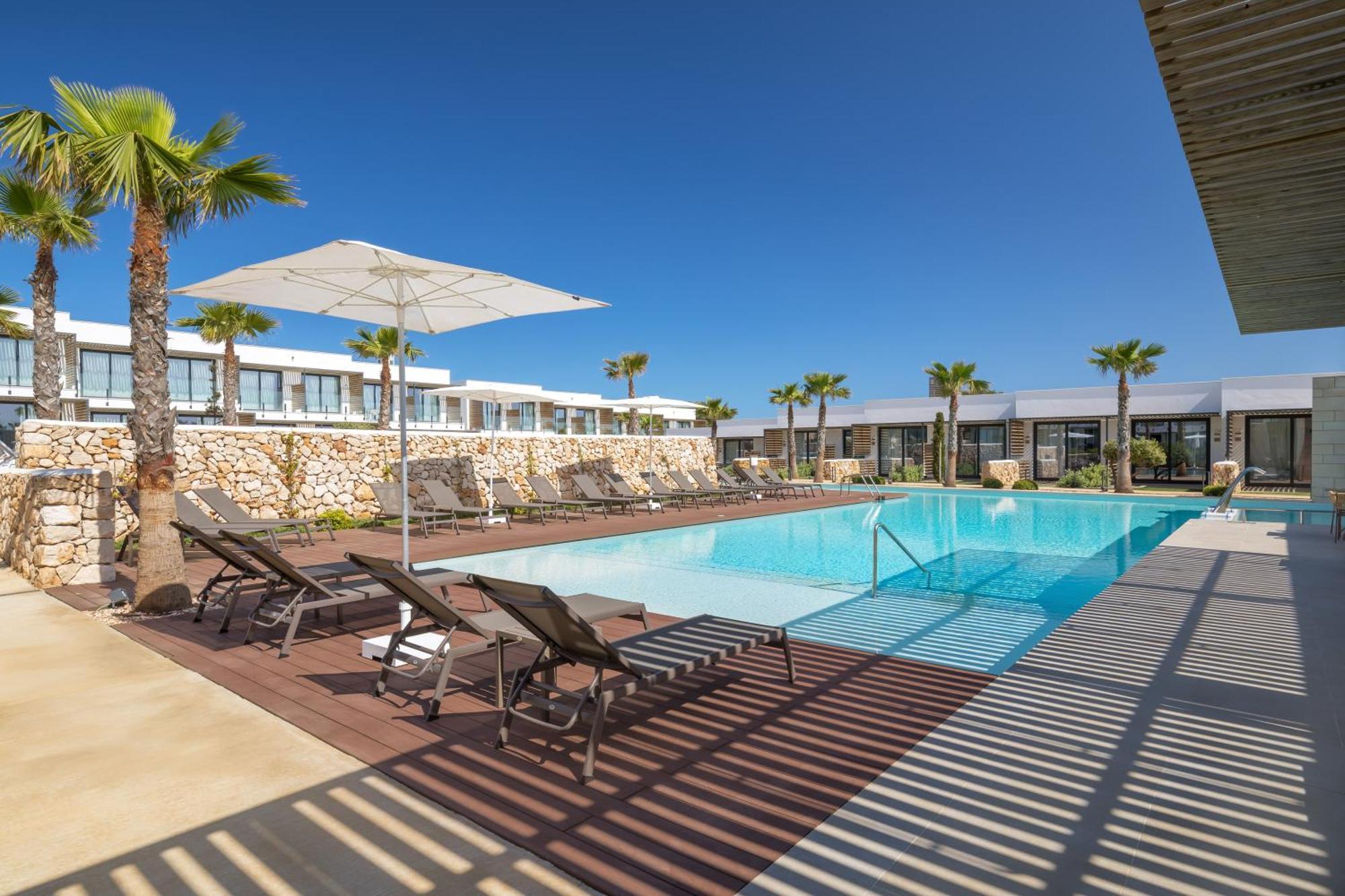 Barcelo Nura Hotel Sant Lluis Exterior photo